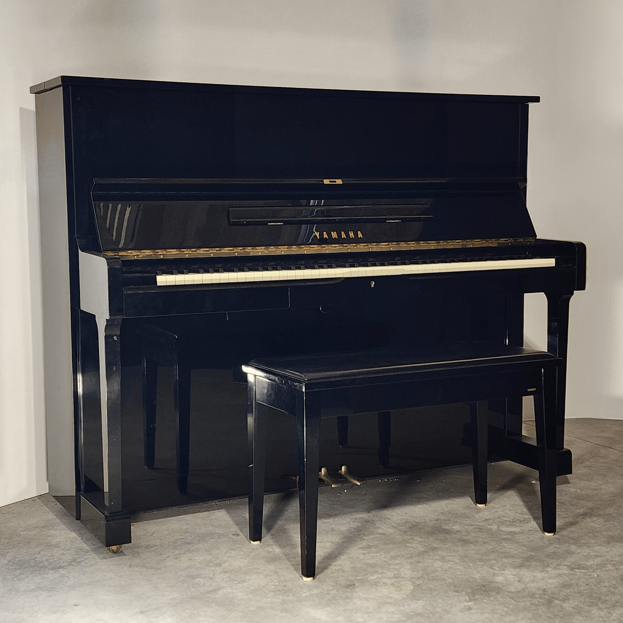 Yamaha U1E
